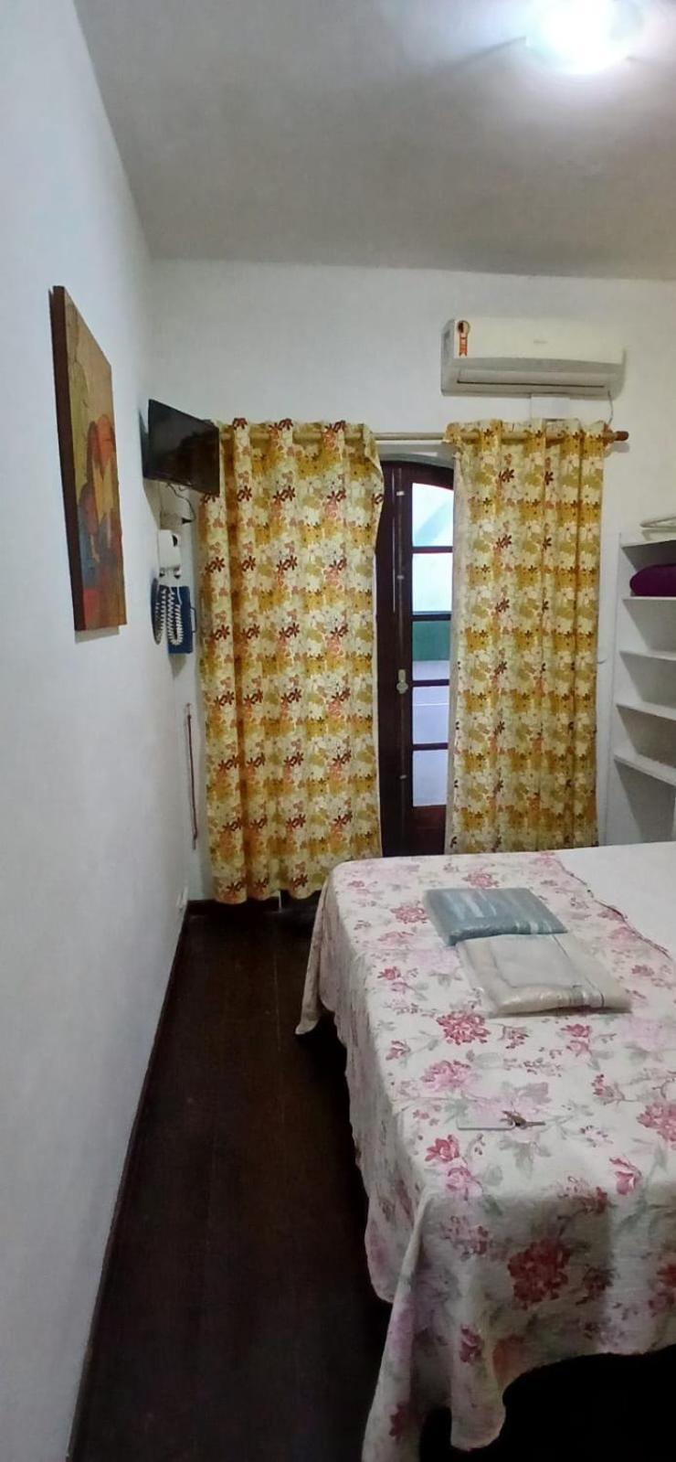 Double or Twin Room Private Bathroom